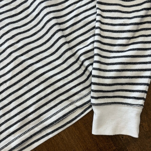 Striped Cropped Hoodie - Black and White - Picture 6 of 12